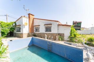 Casa  Calle del cerezo. Chalet independiente en venta en el álamo