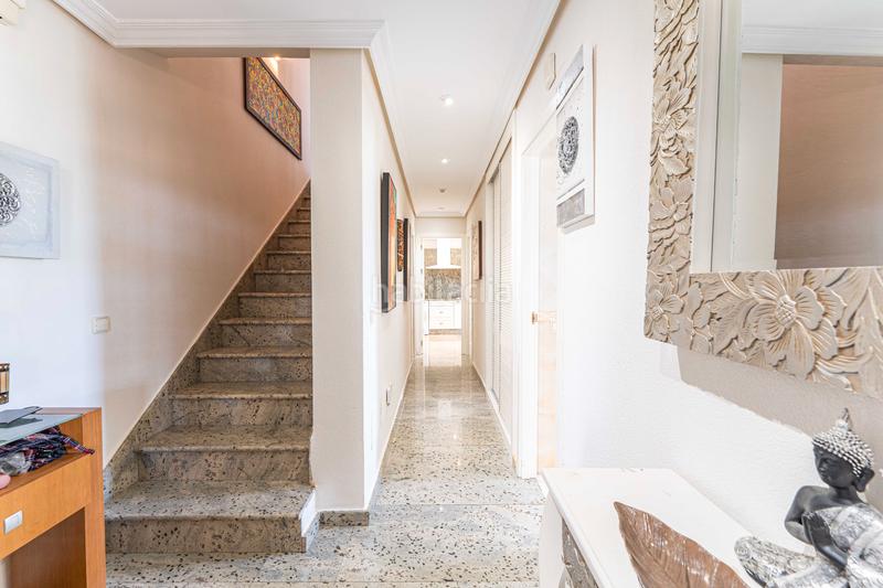 Foto 3f81bc32-48d4-4f99-83fd-cd1f3534a31a. Casa pareada capital home vende en exclusiva fantastico chalet pareado con piscina en los peñascales en Torrelodones