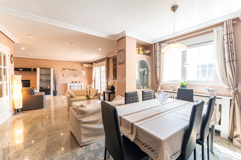 Foto 5b7f7d6c-87e8-426d-a956-3b2964dbb32a. Casa pareada capital home vende en exclusiva fantastico chalet pareado con piscina en los peñascales en Torrelodones