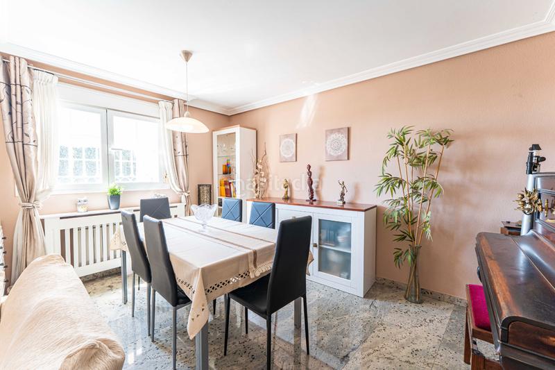 Foto c1598b91-ea83-4774-aae8-67c962d2d6ca. Casa pareada capital home vende en exclusiva fantastico chalet pareado con piscina en los peñascales en Torrelodones