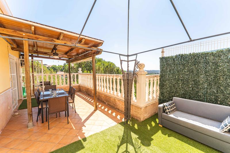 Foto d24b6588-1033-4282-ab8f-ff5c04dc8ec2. Casa pareada capital home vende en exclusiva fantastico chalet pareado con piscina en los peñascales en Torrelodones