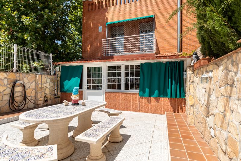 Foto b45196ab-88c7-4075-b547-d0318395199e. Haus mit heizung parking in Centro Villaviciosa de Odón