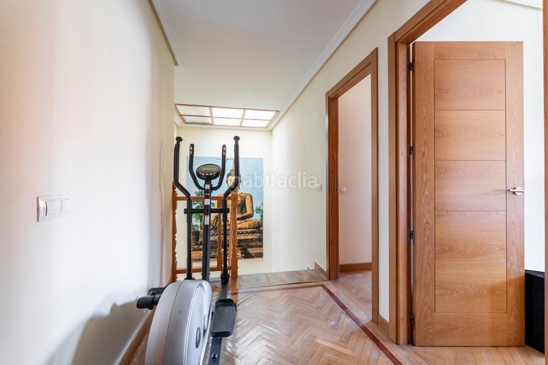 Foto a9bc5a91-13e7-4b8a-a7d9-c662e849e749. Casa adossada amb xemeneia calefacció aparcament a Moraleja de Enmedio