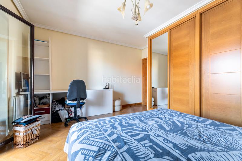 Foto d268730f-7901-4a5e-9da5-81a9430b27eb. Casa adossada amb xemeneia calefacció aparcament a Moraleja de Enmedio