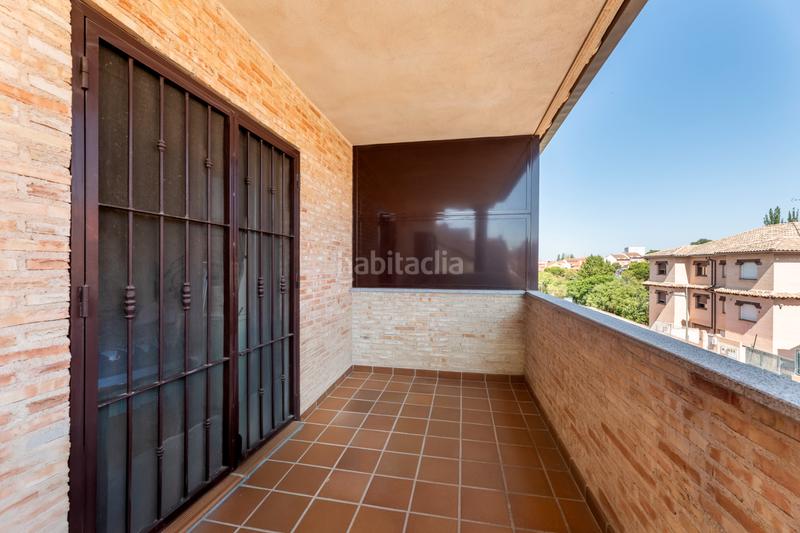 Foto e979bf05-0421-4013-83ba-3970f41a7e19. Casa adossada amb xemeneia calefacció aparcament a Moraleja de Enmedio