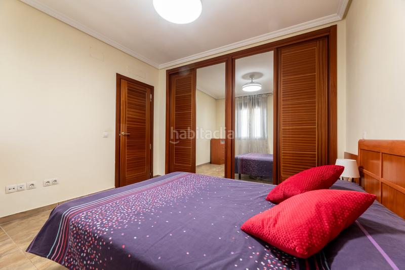 Foto eb531777-62bb-4f7b-9ba1-4fc3329cc05c. Casa adossada amb xemeneia calefacció aparcament a Moraleja de Enmedio