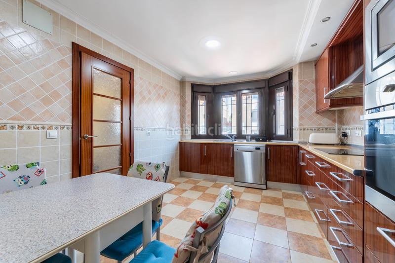 Foto f3807a91-c713-49d0-a136-621a7fdc17b5. Casa adossada amb xemeneia calefacció aparcament a Moraleja de Enmedio
