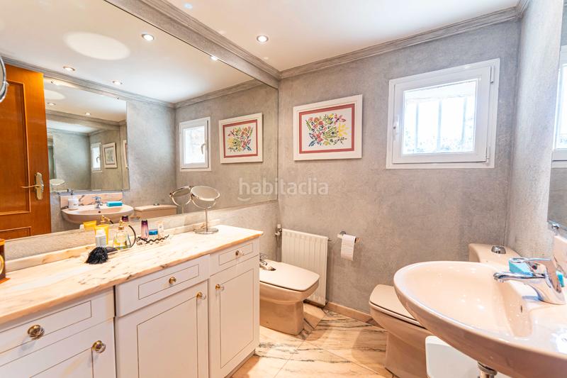 Foto 53356250-a3b2-4b76-b36d-94219799c5b7. Xalet amb xemeneia calefacció aparcament piscina a Torrelodones