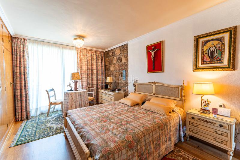 Foto 5ac0cd7b-243c-417b-ae5d-716c75c2032b. Xalet amb xemeneia calefacció aparcament piscina a Torrelodones