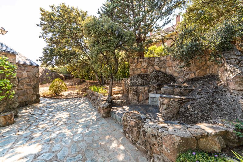 Foto 96c466eb-a18c-4f97-bbcc-b66581442b5e. Xalet amb xemeneia calefacció aparcament piscina a Torrelodones