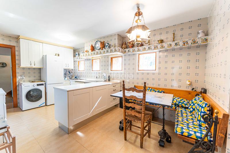 Foto 9971fa55-8205-48c2-a4ad-36b74975e74c. Xalet amb xemeneia calefacció aparcament piscina a Torrelodones