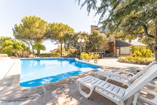 Xalet  Calle de antonio maura. Capital home torrelodones vende en exclusiva excepcional chalet