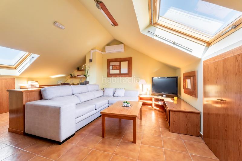 Foto 2e3afbe6-d1a1-4d20-b644-51df431b9ee9. Casa aparellada amb calefacció aparcament piscina a Arroyomolinos