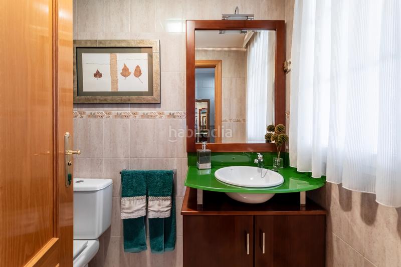 Foto 7d1e277d-1959-4fbb-9257-6bad729c0567. Casa aparellada amb calefacció aparcament piscina a Arroyomolinos