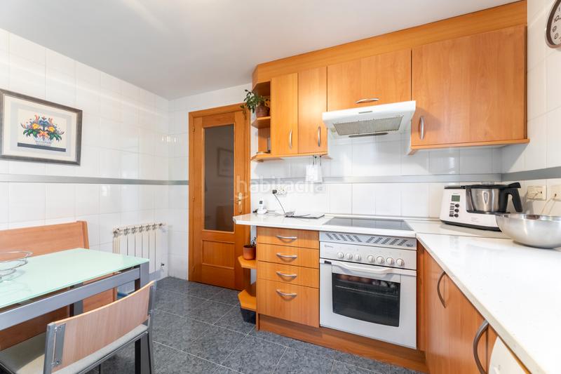 Foto 9c366608-b342-48d5-a14c-26093889579c. Casa aparellada amb calefacció aparcament piscina a Arroyomolinos