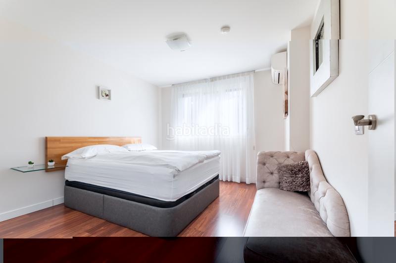 Foto 28008f69-aa23-437a-bc51-e4c32f1f6768. Xalet amb aparcament piscina a Urbanización El Mediterráneo Arroyomolinos