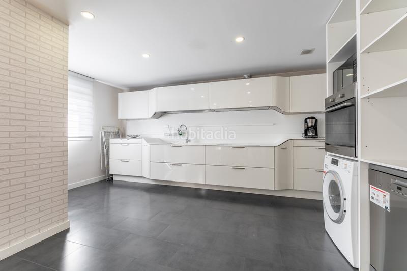 Foto 774547c4-7f23-4c85-81e7-4f7e5b3455d6. Xalet amb aparcament piscina a Urbanización El Mediterráneo Arroyomolinos