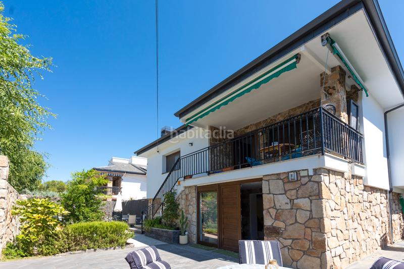 Foto 8d46b7ad-1887-402e-962a-7d11d5cd2e49. Chalet capital home vende chalet independiente en casco urbano completamente reformado en Brunete