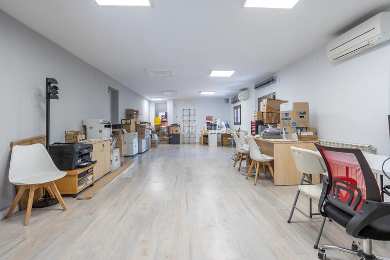 Foto aadfdbd6-0080-4cb5-bf18-de60be03a760. Chalet capital home vende chalet independiente en casco urbano completamente reformado en Brunete