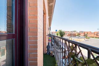 Duplex in Calle colón 13. ¡capital home vevnde este fantástico piso en sevilla la nueva!