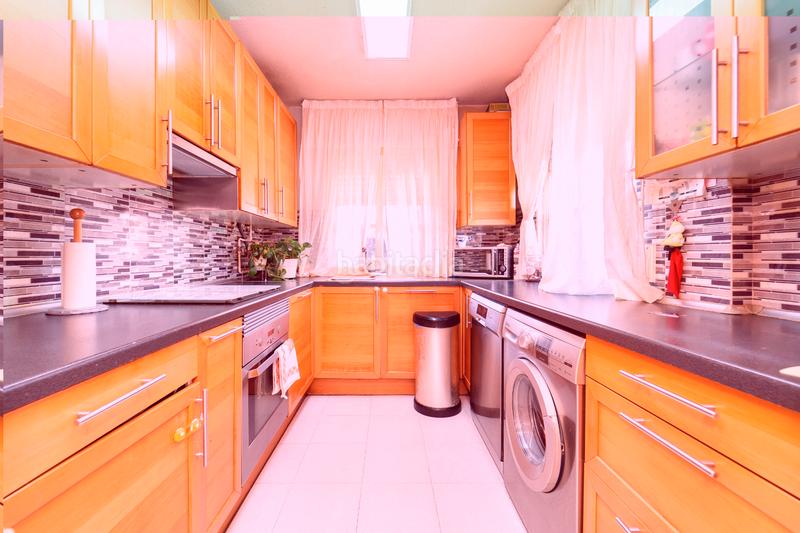 Foto 5d4b2b9c-f962-4ac7-8fd0-aba283c8f9c7. Chalet con camino riscaldamento parcheggio piscina in Sevilla la Nueva