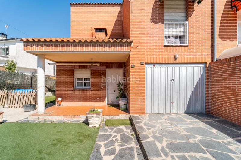 Foto a400f787-fbc9-4310-ab4d-5f78677daef7. Chalet con camino riscaldamento parcheggio piscina in Sevilla la Nueva