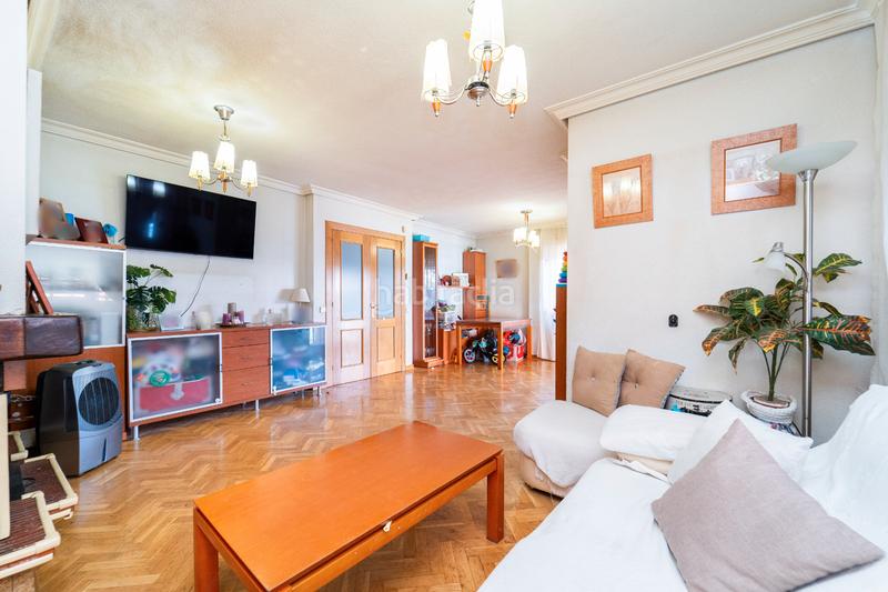 Foto a9b5d743-93c1-41c7-ae52-7801cdb34a89. Chalet con camino riscaldamento parcheggio piscina in Sevilla la Nueva