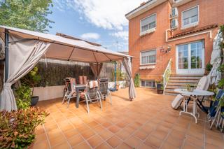 Maison jumelée  Calle piedras vivas. Capital home vende impresionante chalet adosado en villafranca d