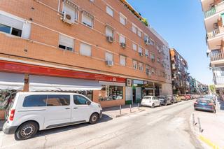 Appartement  Calle san joaquín. Espectacular bajo reformado!!