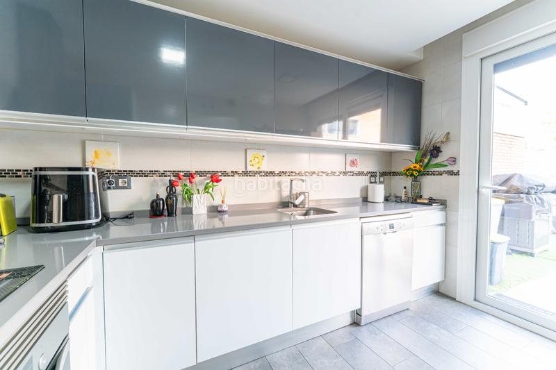 Foto 0a1988d1-0058-4f8e-b79b-ce399339855b. Xalet amb calefacció aparcament a Sur - PAU 4 Móstoles