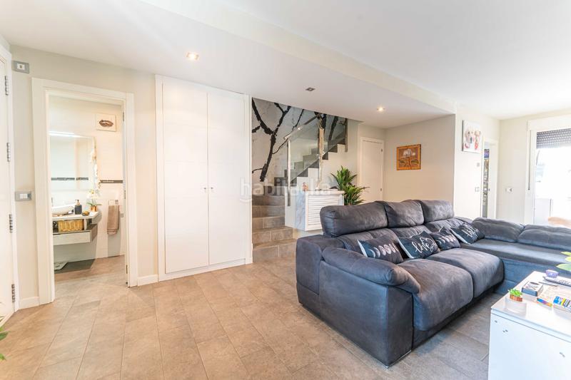 Foto 4f2f336f-d07a-4dba-9695-1916a86cf5d9. Xalet amb calefacció aparcament a Sur - PAU 4 Móstoles