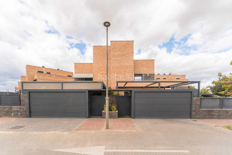 Foto 783f1411-fa5f-4883-9b2a-3ece0a367c35. Xalet amb calefacció aparcament a Sur - PAU 4 Móstoles