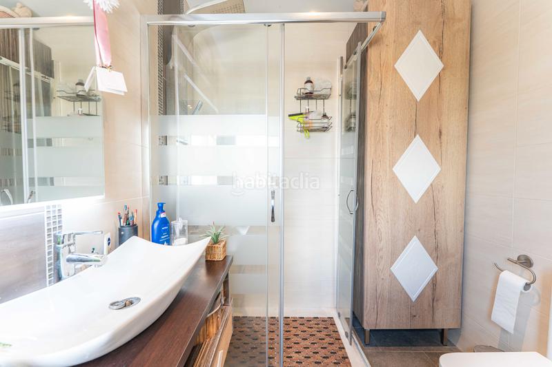 Foto 8c17ad79-dba3-44dd-8090-bf543d1abd39. Xalet amb calefacció aparcament a Sur - PAU 4 Móstoles