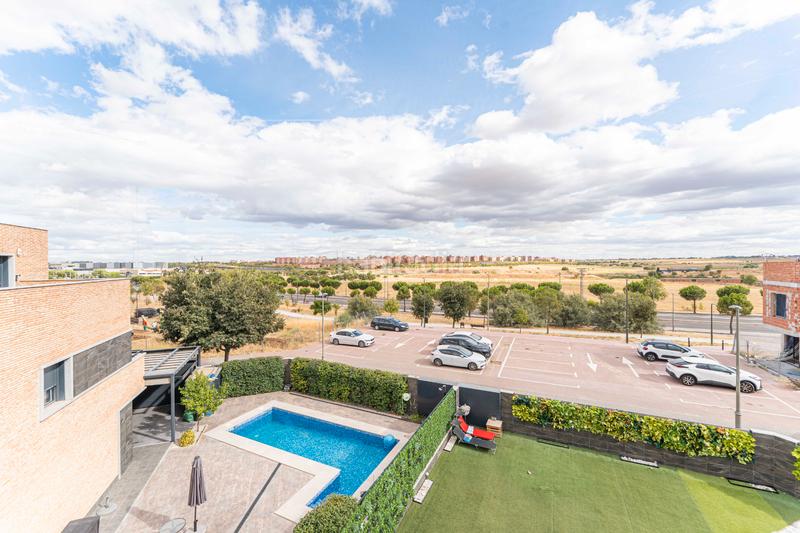 Foto ae14cd54-01f4-4473-91fc-a0d49f14f2d0. Xalet amb calefacció aparcament a Sur - PAU 4 Móstoles