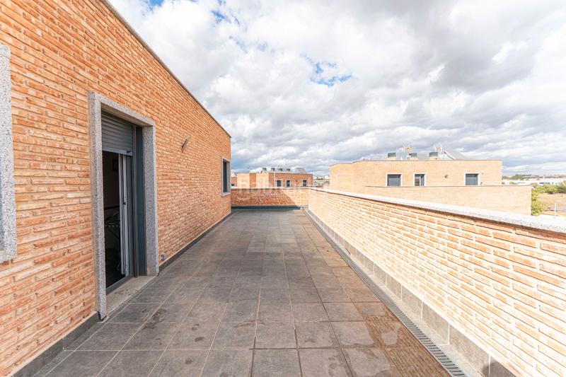 Foto cf28f723-9e73-46d5-bd5f-925a32c0b93a. Xalet amb calefacció aparcament a Sur - PAU 4 Móstoles