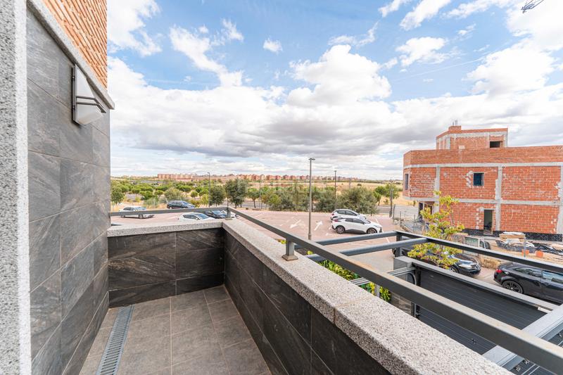 Foto ed90742a-9cd3-4d84-8648-892058382551. Xalet amb calefacció aparcament a Sur - PAU 4 Móstoles