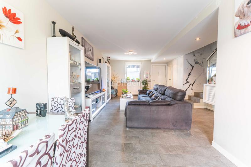 Foto f1c1ec8f-f334-4676-b4f2-569d0d77b383. Xalet amb calefacció aparcament a Sur - PAU 4 Móstoles