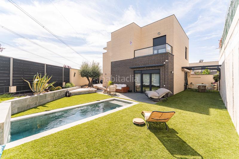 Foto 0eff67df-cd9e-4804-a585-c4b08c71e66c. Casa bifamiliare con riscaldamento parcheggio piscina in Arroyomolinos