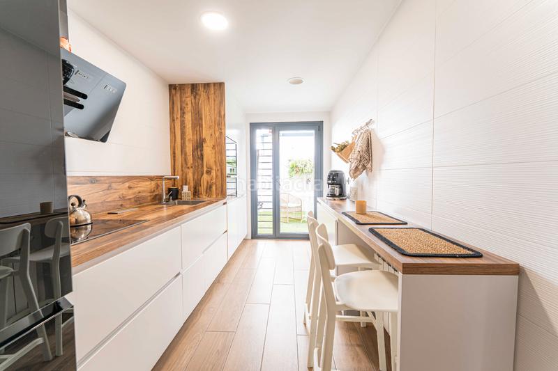 Foto 45aec45e-a520-4bba-b5f0-a80ca985c96e. Casa bifamiliare con riscaldamento parcheggio piscina in Arroyomolinos