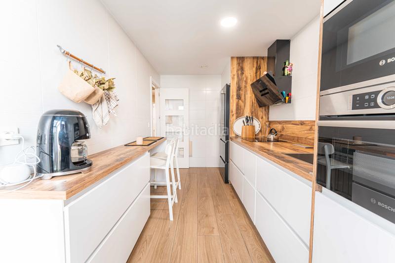 Foto a6e21e31-91c9-48fc-9d7b-f5a9c869192a. Casa bifamiliare con riscaldamento parcheggio piscina in Arroyomolinos