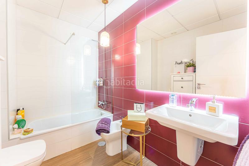 Foto c5b0088f-ae1c-4b95-8ba5-9295329c621d. Casa bifamiliare con riscaldamento parcheggio piscina in Arroyomolinos