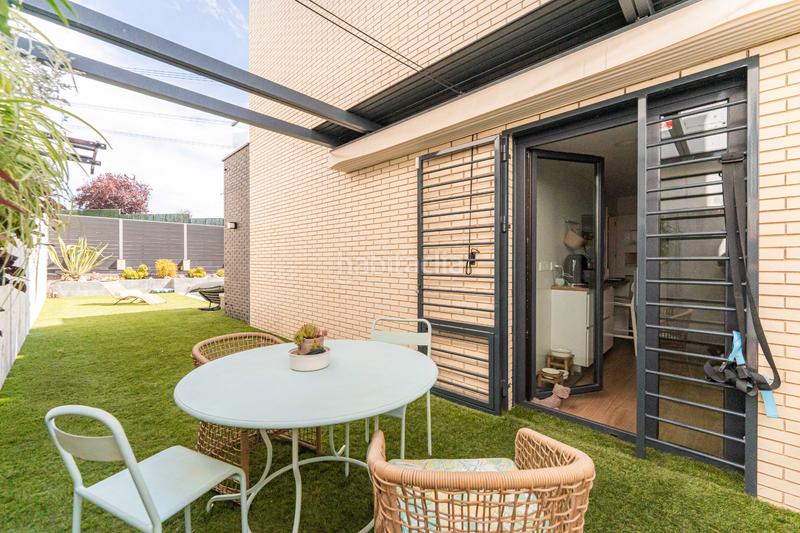 Foto cf6b07ec-3aff-47c5-b1ef-e9e2bf8581c2. Casa bifamiliare con riscaldamento parcheggio piscina in Arroyomolinos