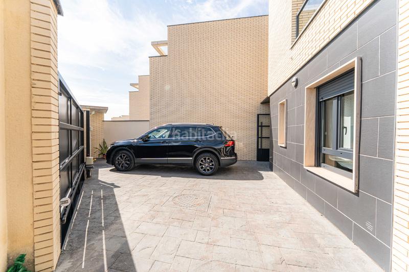 Foto d39ee3a4-0618-4714-9fde-6dd0c952ed17. Casa bifamiliare con riscaldamento parcheggio piscina in Arroyomolinos