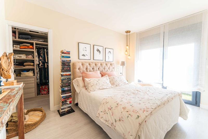 Foto fbd94bc0-83cb-414a-9eb7-2734d3bf18c5. Casa bifamiliare con riscaldamento parcheggio piscina in Arroyomolinos