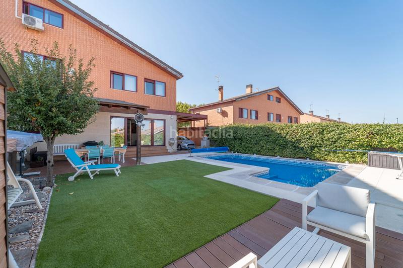 Foto a87d686e-f35d-4681-8711-de97bb1deca2. Chalet with heating parking pool in Quijorna