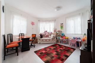 Pis  Calle luna. "capital home vende espectacular bajo en la mejor zona de brunet