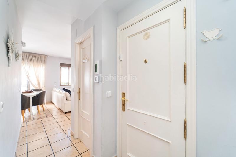 Foto b2e118b1-39e1-4448-bc4c-56f626dc1ca1. Piso en calle general asensio 21 ¡capital home vevnde este fantástico piso ! en Sevilla la Nueva