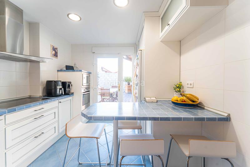 Foto 609f4992-a6ca-45d4-b385-4378d15eb5a7. Chalet mit kamin heizung parking pool in Serranillos del Valle