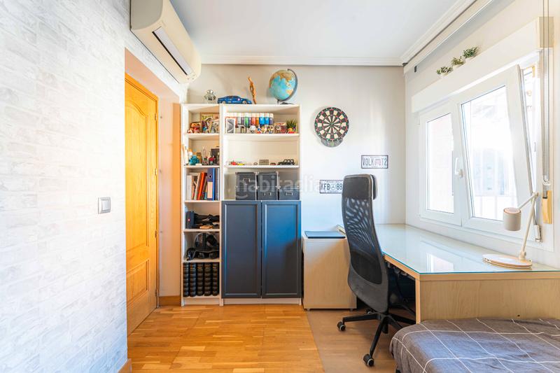 Foto d4910472-5bed-404b-bf37-db2d870135c0. Chalet mit kamin heizung parking pool in Serranillos del Valle