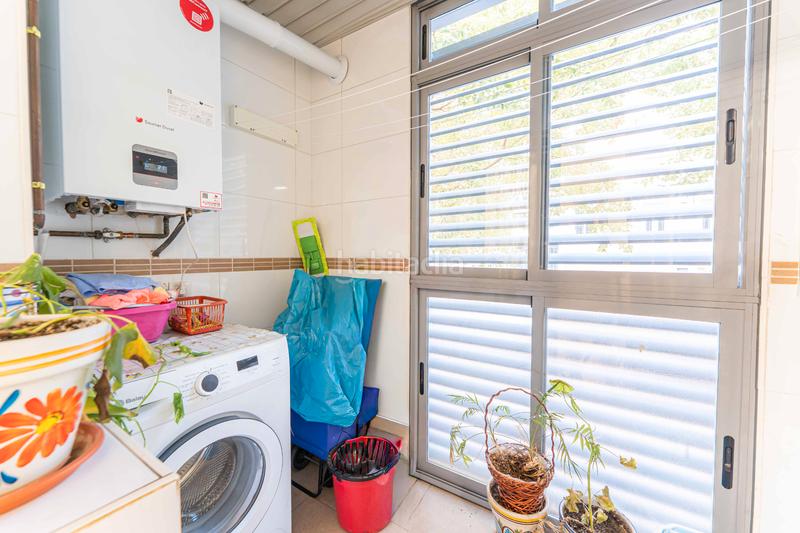 Foto 3c41dfd4-5509-41e8-a6d8-915333292f97. Flat with heating parking pool in Villaverde Alto Madrid